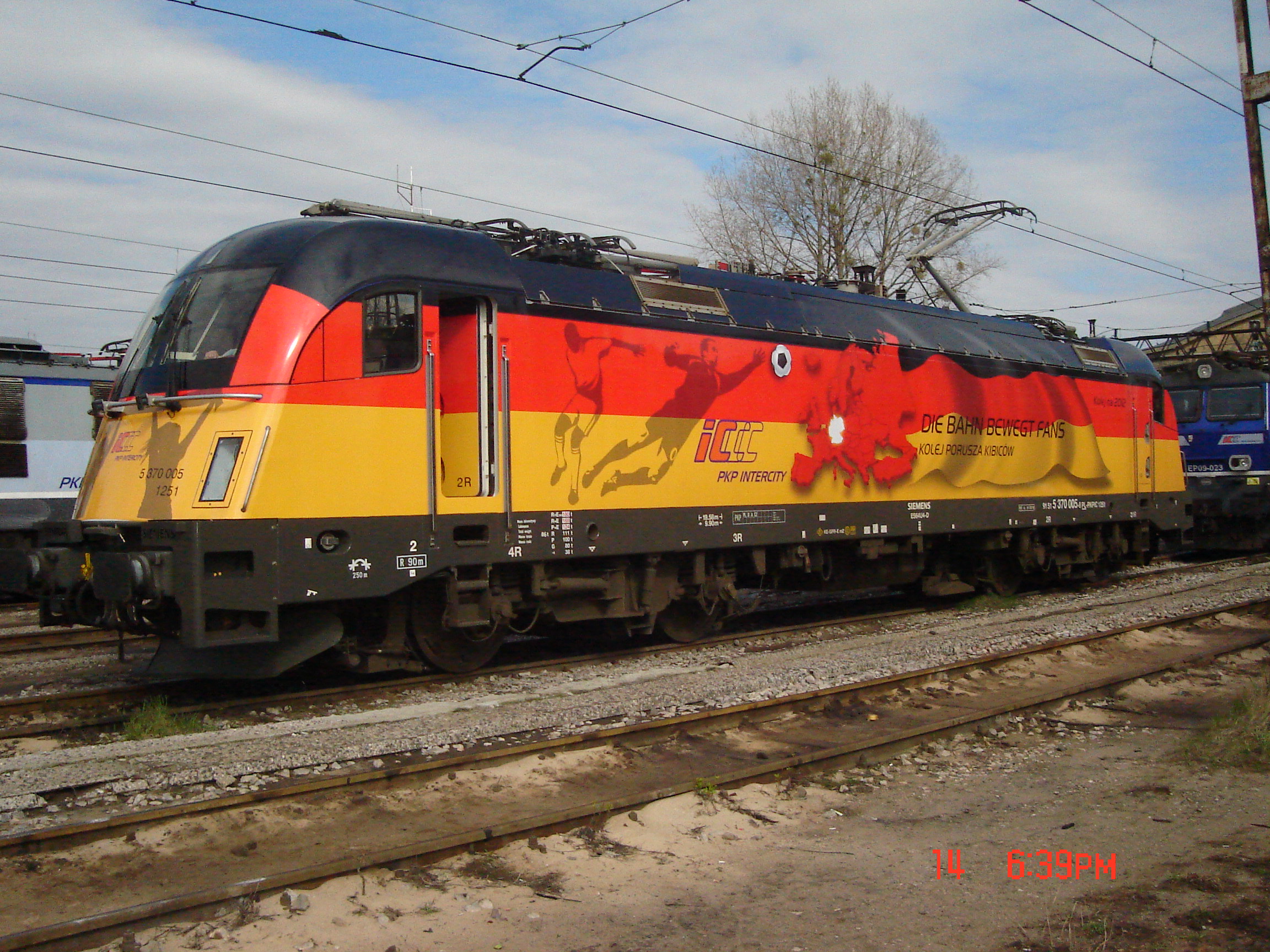 lokomotywy w barwach euro - husarz-niemcy-euro2012-logistykakolejowa